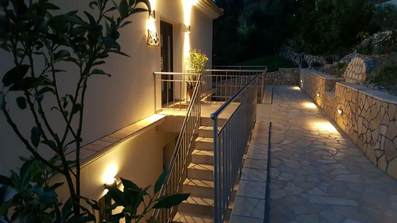 Villa Olivia Pentátion Екстериор снимка